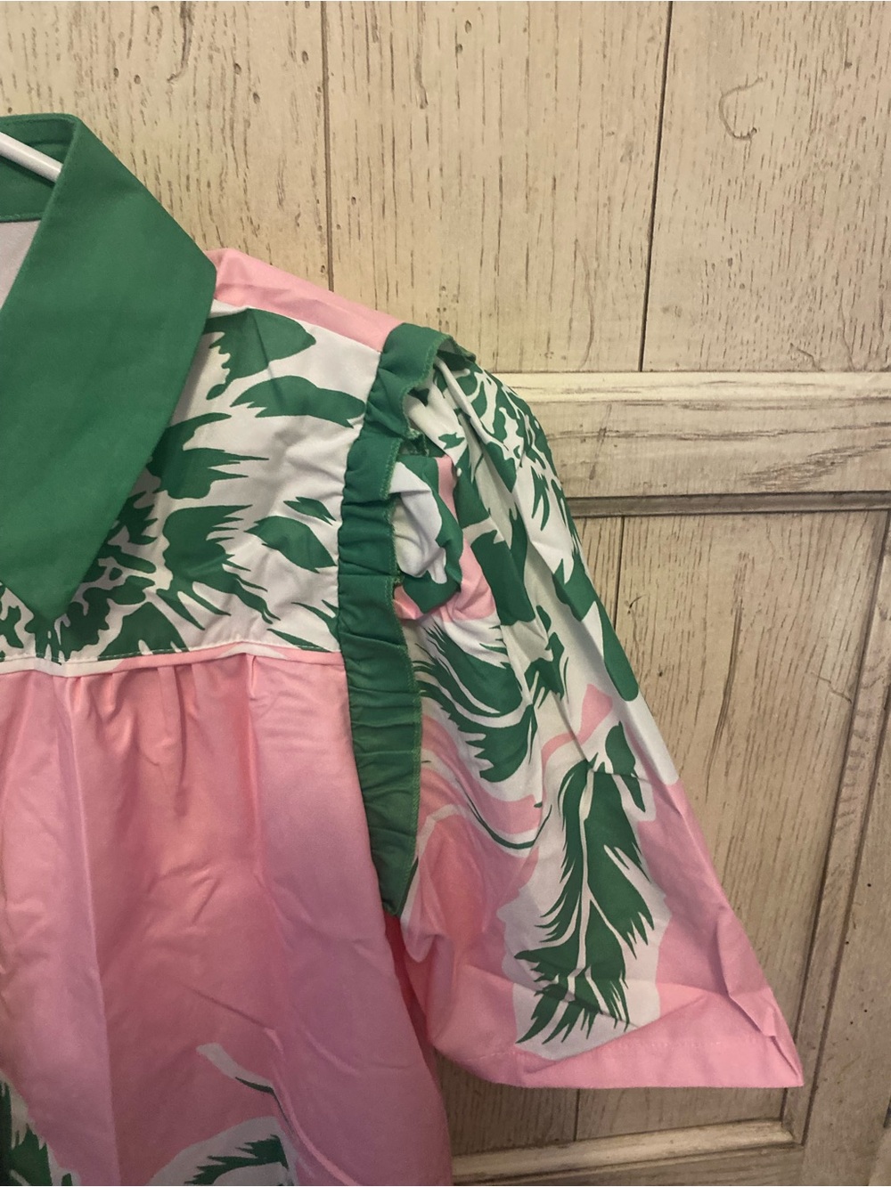 Women’s Floral Pink & Green Button-Up Top - Picture 2 of 3